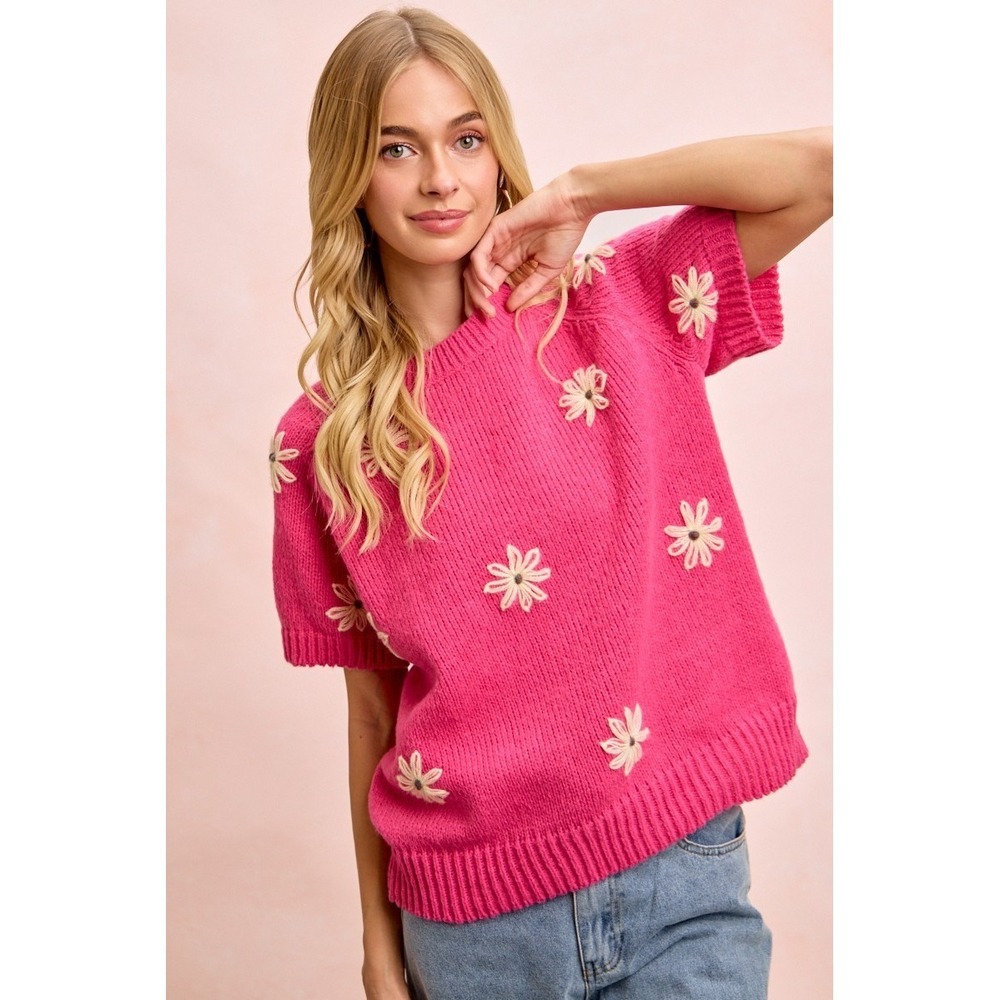 BiBi Flower Embroidered Short Sleeves Knit Top - Large